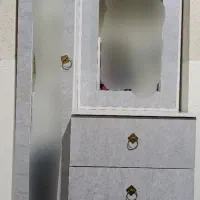 کمد ۳ کشو همراه آینه قدی