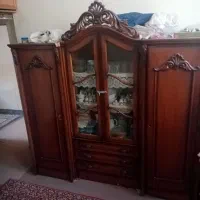 کمد با ویترین
