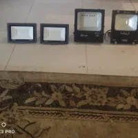 چهار عدد پروژکتور ۵۰ وات فوق العاده قوی در حد نو