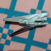 منگنه انبری درحد نو یکو سیصد  تومن