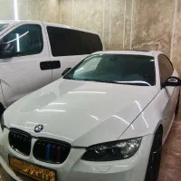 BMW 330 2009
