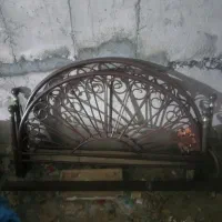 ۲عدد تاج تخت