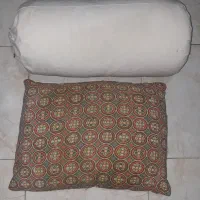 بالش پر وکوسن مبل سالم وتمیز