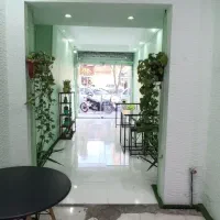 مغازه-تجاری-در-22-بهمن