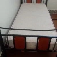 تخت تک نفره