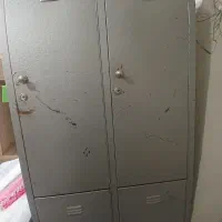 کمد4درب اهنی ودوعدصندوق چوبی قدیم