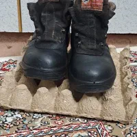کفش ایمنی نسوز