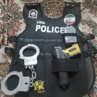جلیقه پلیس همراه بالوازم پلیسی