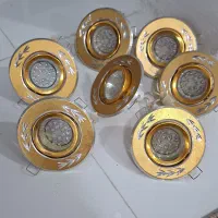 تعدادی لامپ هالوژن