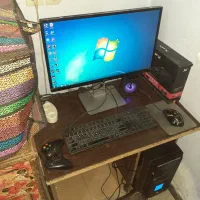 کامپیوتر گیمینگ کامل با میز و ۲ دسته