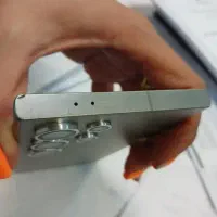 s24 ultra 256/12 در حد نو فقط یک خراش روی فریم