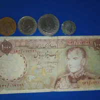 تعدادی اسکناس وسکه