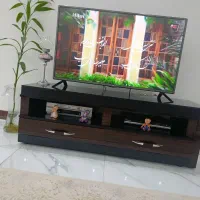 میز تلویزیون چوبی سالم وتمیز