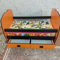 تخت خواب کودک در حد نو واقعی
