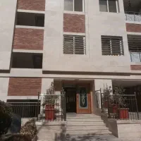 ۱۳۰ متری سه خواب ۸ ساله فول امکانات( الاله )