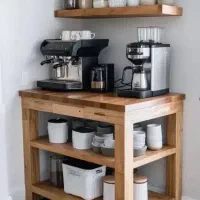 میزو صندلی نهارخوری. صندلی چوبی. کافی بار چوبی.پله