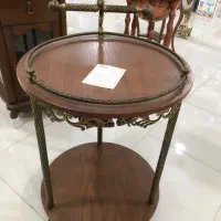 میز چوبی سرو‌غذا