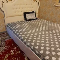 تختخواب طرح سلطنتی