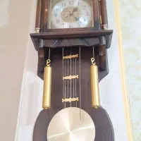 ساعت دیواری خوشکل و کاملا سالم با قیمت فوقالعاده