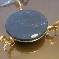 استند سنگی پایه اسب