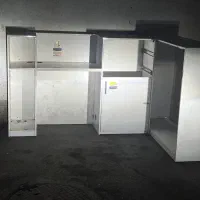 میز پیش خوان ال مانند بزرگ سفید تمیز و محکم
