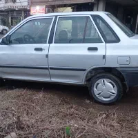 پراید مدل ۸۷ نقره ای.