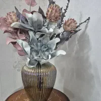 گل و گلدان