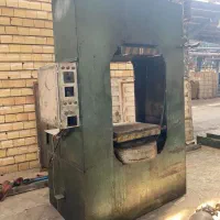 پرس هیدرولیک ۳۰۰ تن