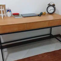 میز کامپیوتر ، کار و کارمندی