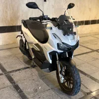 Adv 160 مشابه صفر