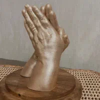 مجسمه دست