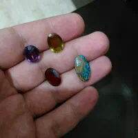نگین جواهری