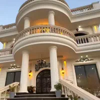 خانوم جهت امور منزل