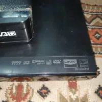 یک عدد DVD وCD رام با یک دستگاه دیجیتال