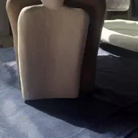 مجسمه و آینه مینیمال