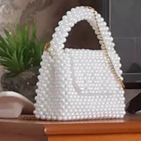 کیف مرواریدی سفید
