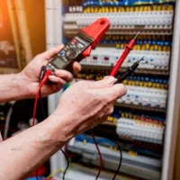 برقکار باتجربه رفع اتصالی