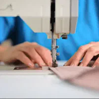 وسط کار کارگاه تولیدی پوشاک