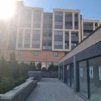 واحد ۱۰۰ متری پر نور و دلباز