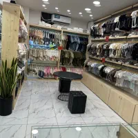 فروشنده لباس بچگانه