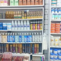 فروشنده ماهر یا نیمه ماهر
