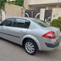 مگان اتومات ۲۰۰۰