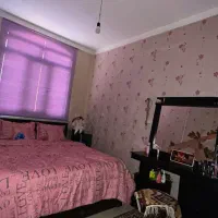 تخت خواب دو نفره و آینه دراور و تشک و رو تختی