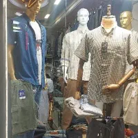 به یک فروشنده آقا سن از ۲۰ سال تا۳۵ نیاز مندیم