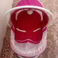 گهواره تاشو مسافرتی و لباس و کاپشن نو ودرحد نو