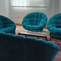 مبل راحتی۷نفره ومیز وسط تمیز وسالم