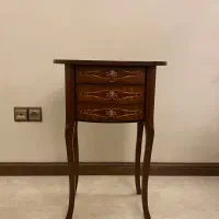 میز چوبی معرق کشودار