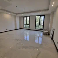۱۳۰متر اداری/ بربلوار/ تابلوخور/۳ اتاق/ نزدیک‌مترو