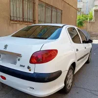 اس دی V8 فروش فوری