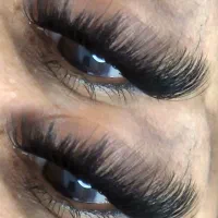 خدمات و آموزش تخصصی مژه و ابرو